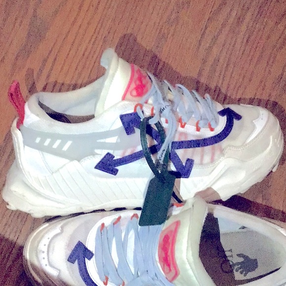 Off white shoes size “43”